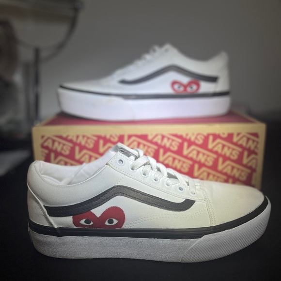 Custom Old Skool Vans ( Comme Des Garçons Play ) - Picture 3 of 5
